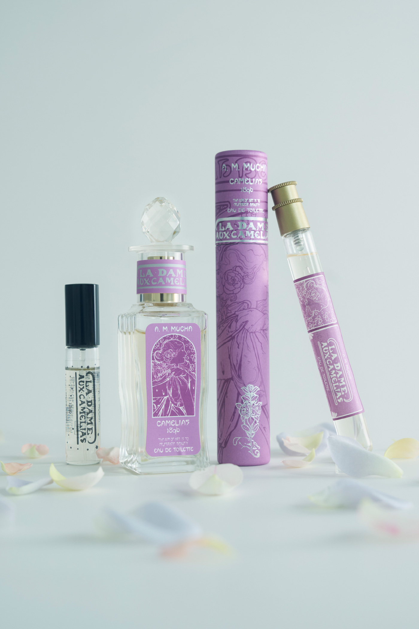 オードトワレ８ｍｌ　カメリア１８９６、オードトワレ１３ｍｌ　カメリア１８９６、オードトワレ４０ｍｌ　カメリア１８９６の商品画像