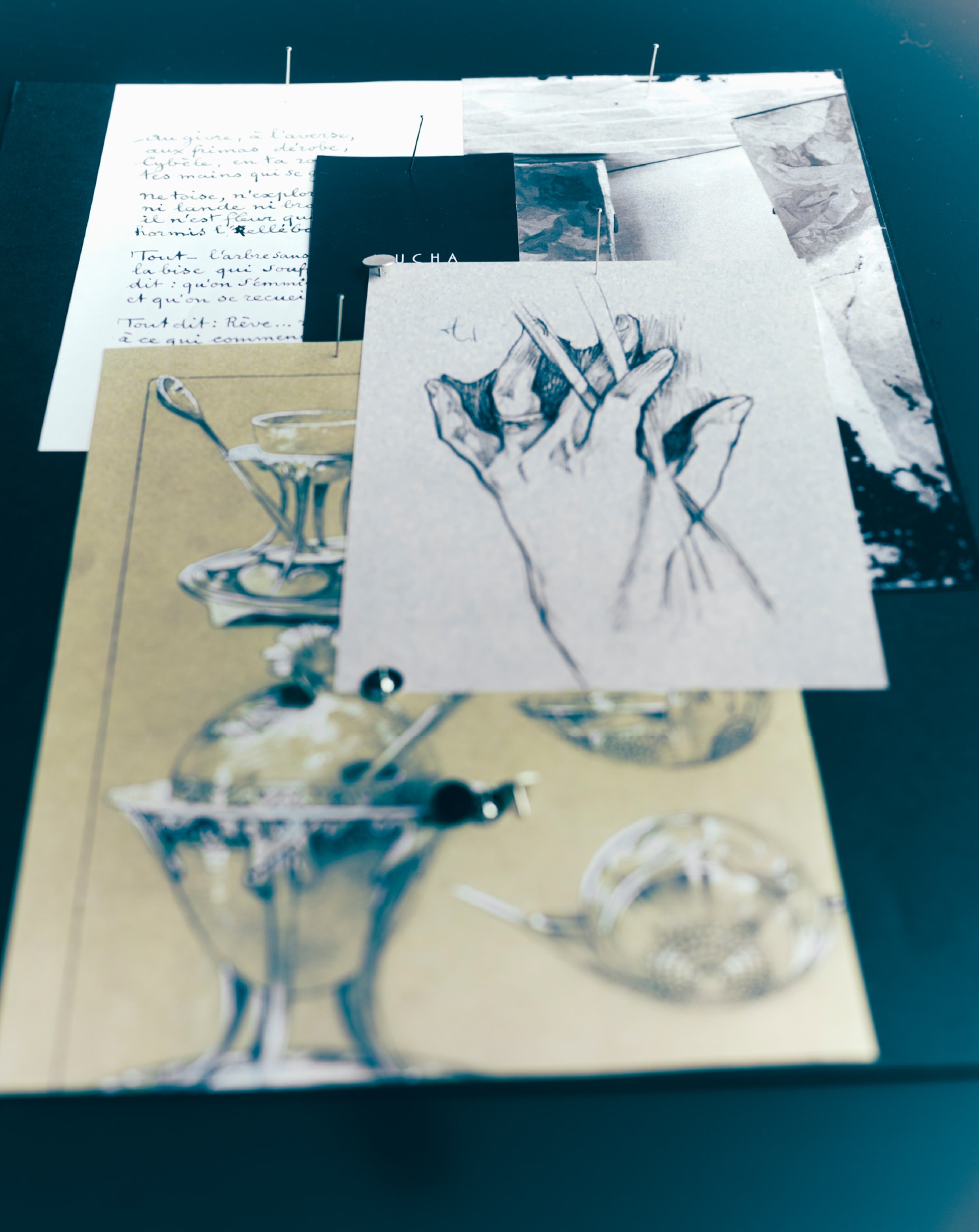 ミュシャのスケッチ画像