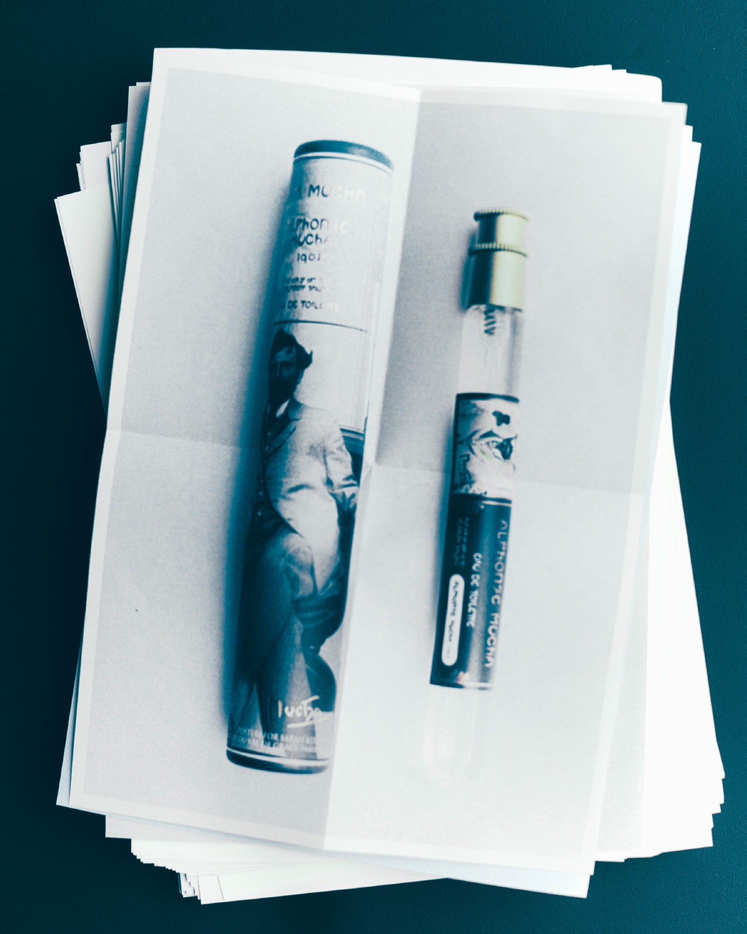 オードトワレ13mL アルフォンス ・ミュシャ 1901のボトルとパッケージ写真