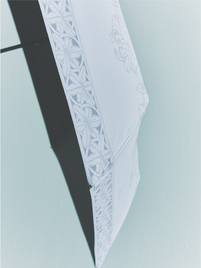 【MUCHA×PROTECT U】コラボレーション日傘 ブルーリリーの画像