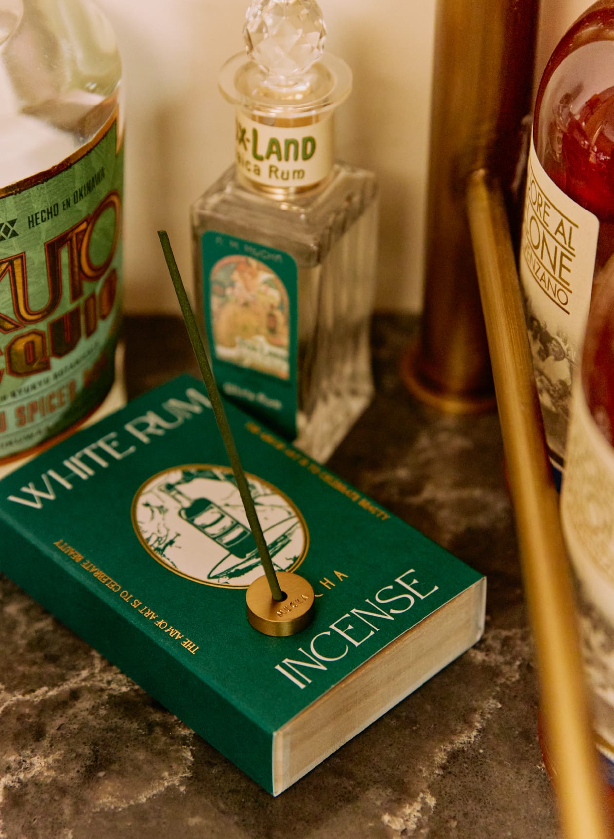WHITE RUMの商品画像