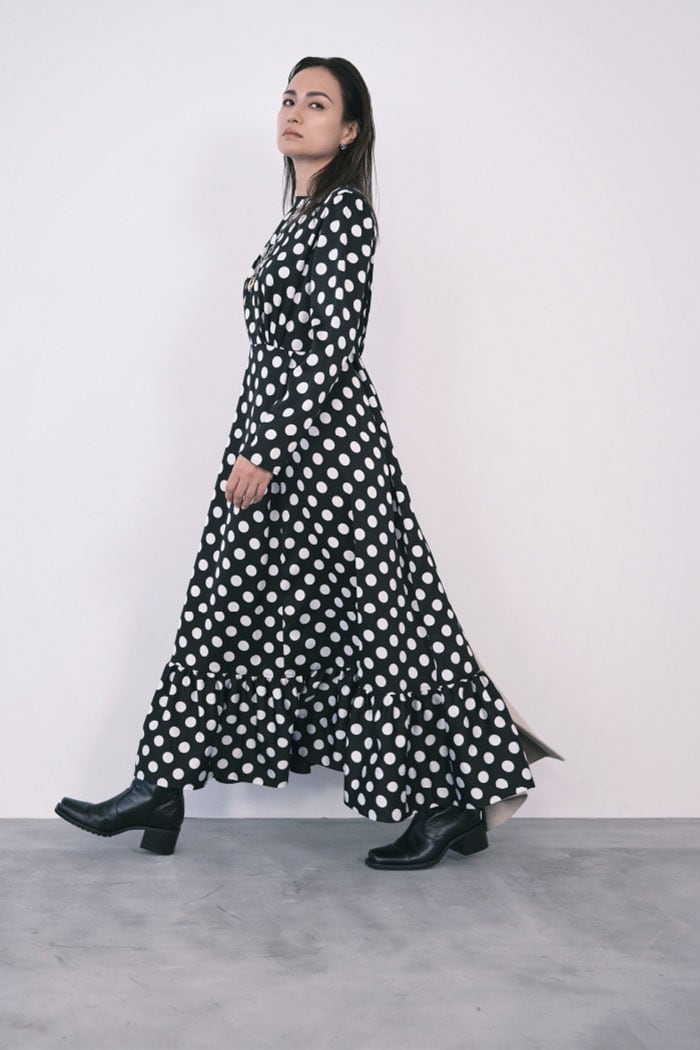 river long coat × dot long dress