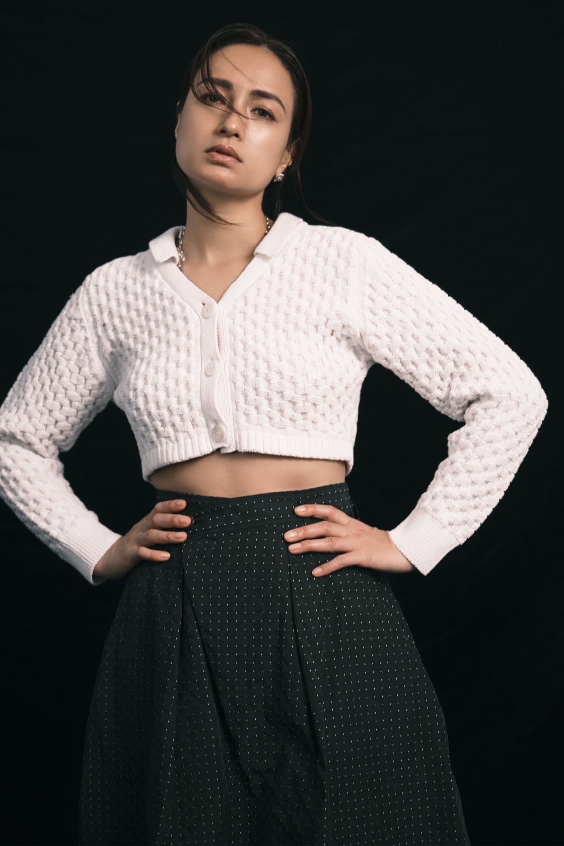 cropped cardigan × tuck skirt