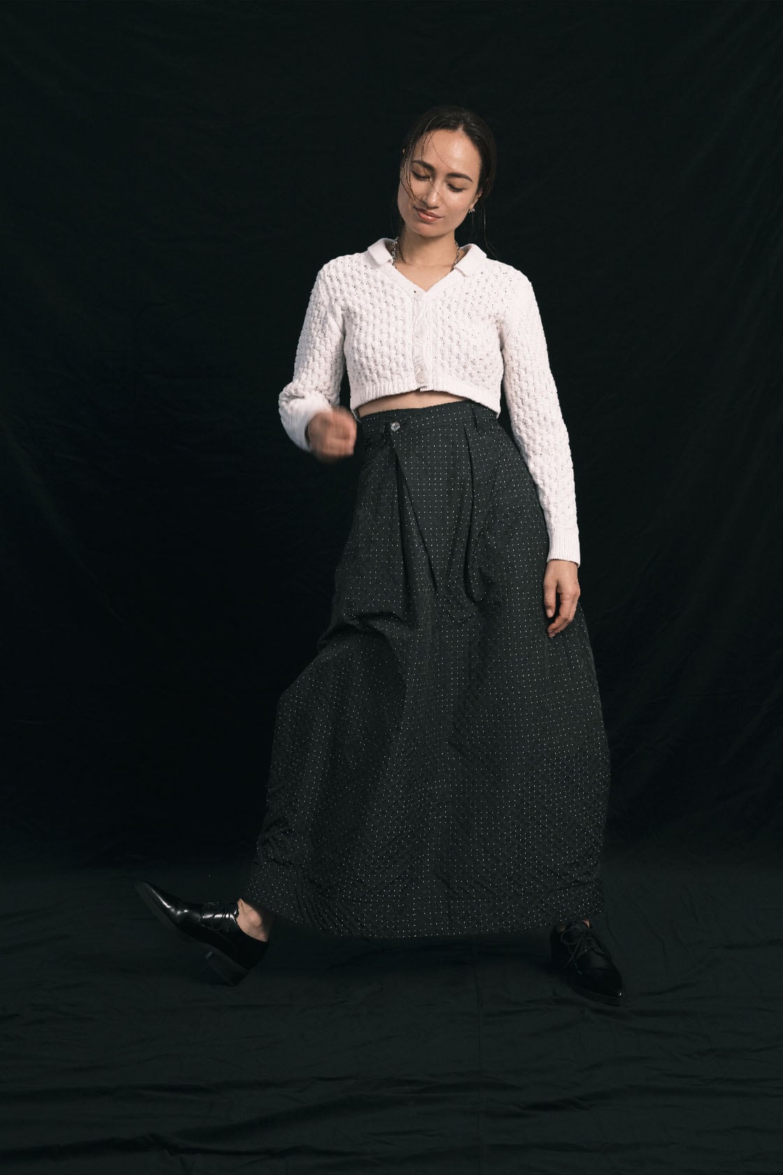 cropped cardigan × tuck skirt